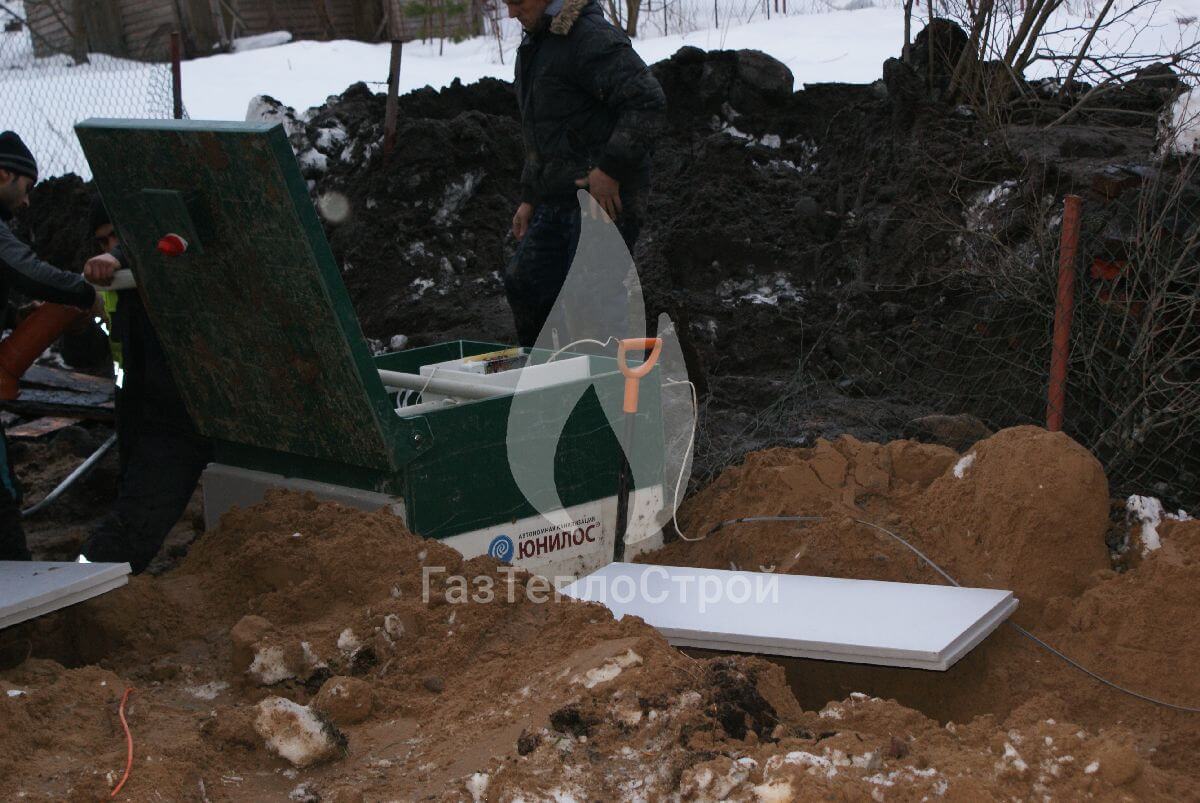 Монтаж Септика Юнилос Астра на загородном участке